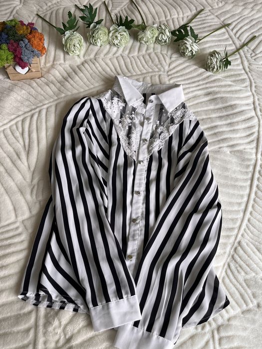 Нежни ризи с акцет дантела