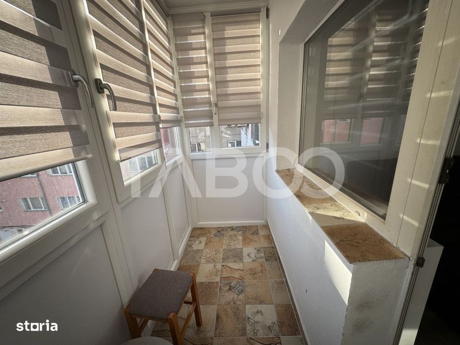 Apartament etaj 3 decomandat cu 3 camere 2 bai 2 balcoane Strand Sibiu