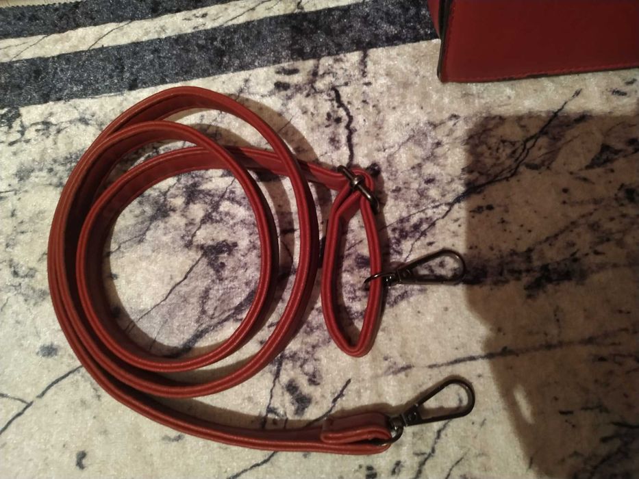 Барсетка из кожи с ремнем