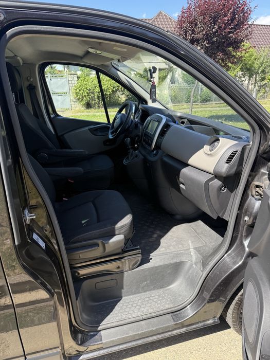 Renault Trafic de persoane!