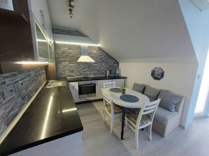 Дава се под наем Двустаен апартамент в Варна, Гръцка махала - 60 кв.м за 550 € - Снимка #1