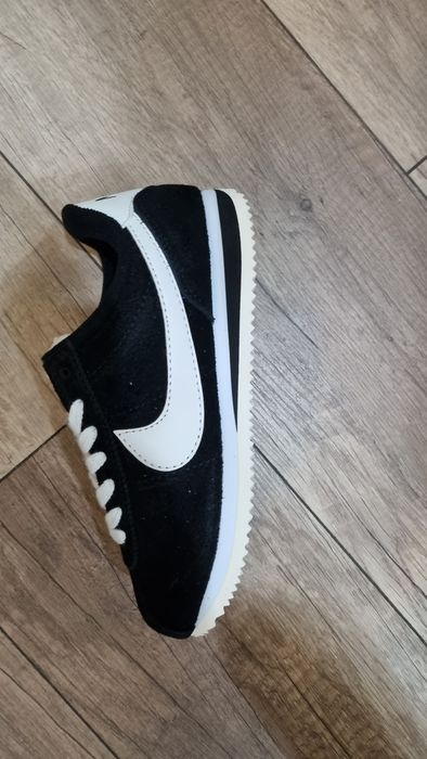 Кроссовки NIKE натуралка