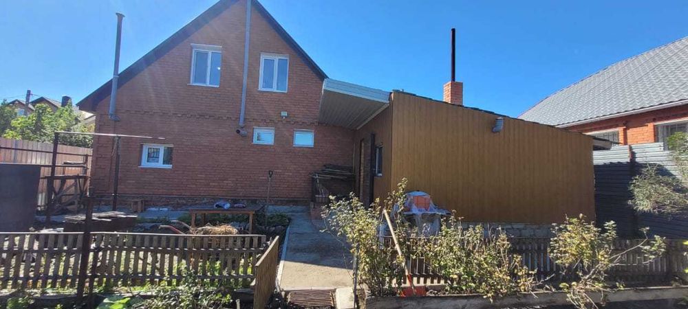 Продается частный дом в 4 мкр