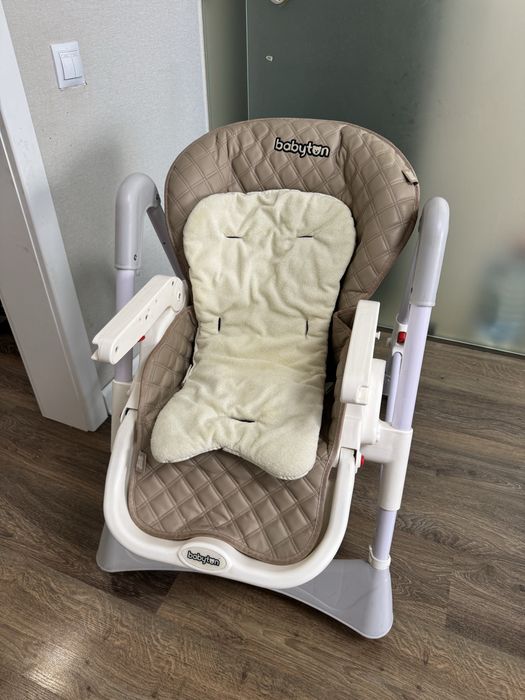 Детский стульчик для кормления