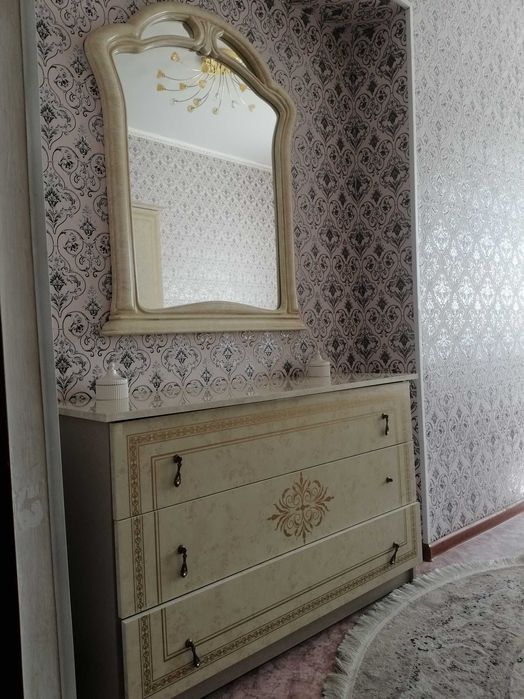 Продам спальный гарнитур б/у