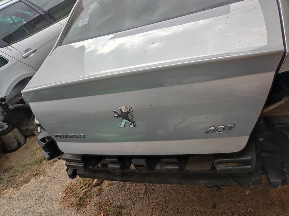 Заден капак за Пежо-407(седан)