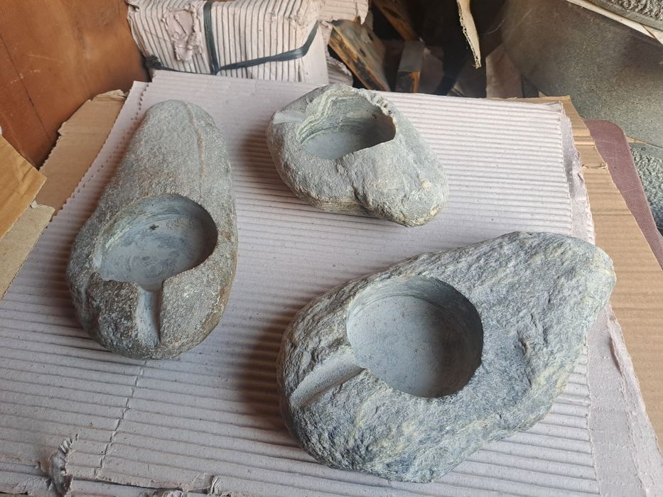 Свешници и пепелници  от камък