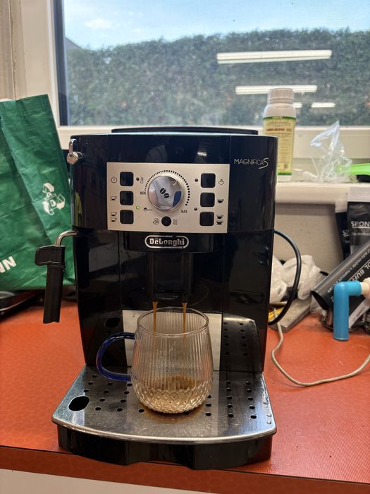 Masina de Cafea Delonghi Magnifica S