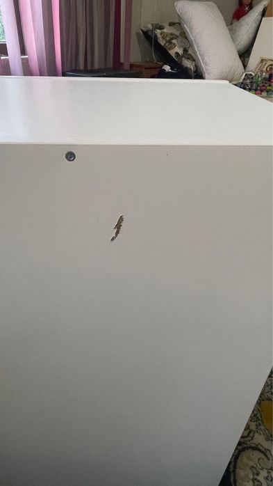 Dulap cu polite si tavi de plastic pentru jucarii