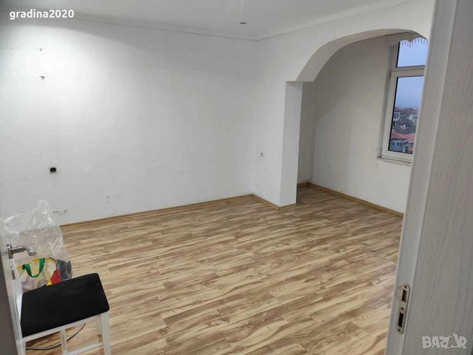 Дава се под наем Тристаен апартамент в Разград, Център - 100 кв.м за 359.04 € - Снимка #18