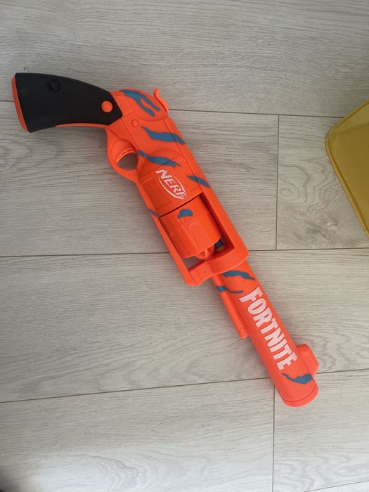 Arma Nerf Fortnite, in stare foarte buna