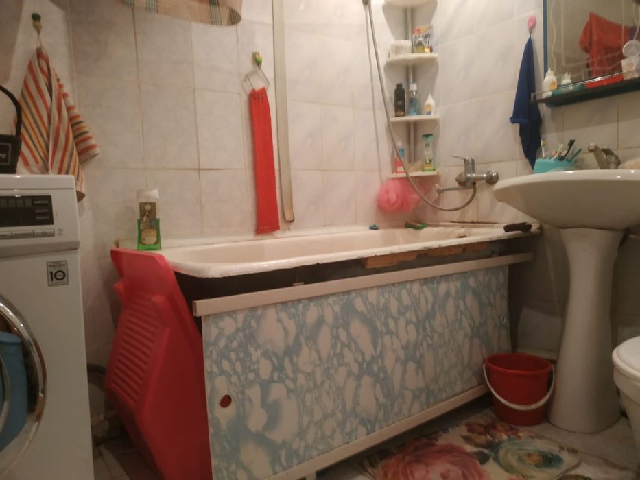 Продам 2 комн квартиру район Вокзала