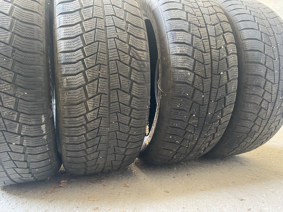 Anvelope, 4 anvelope de iarna 215,50,17