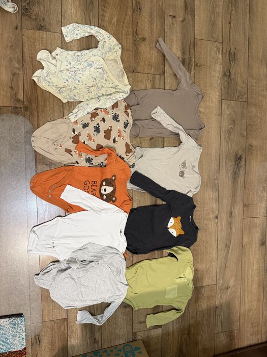 Lot haine baiat marimea 92 - body-uri si pantaloni