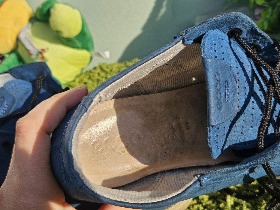 Ecco обувки от кожа в синьо N39