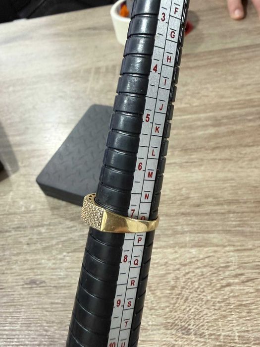 златен пръстен дамски 2.6гр.