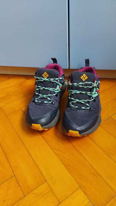 Vând Columbia Facet 60  38