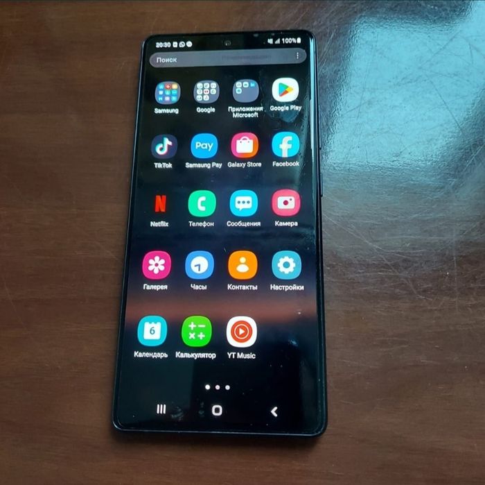 Samsung s10lite.