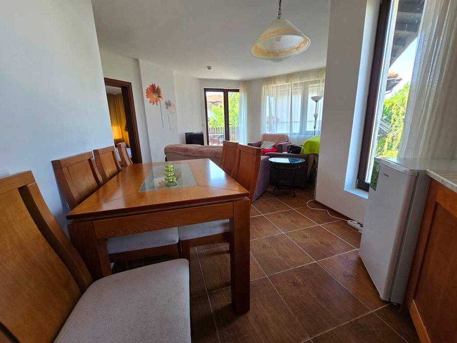 Просторен тристаен апартамент в к-с „Bay View Villas“