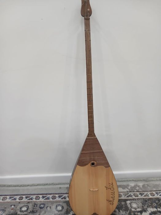 Продам домбра срочно