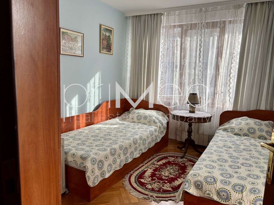 Дава се под наем Многостаен апартамент в Бургас, Център - 140 кв.м за 797.64 € - Снимка #11