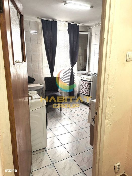 Apartament 2 camere decomandat Resita 49 mp bloc reabilitat
