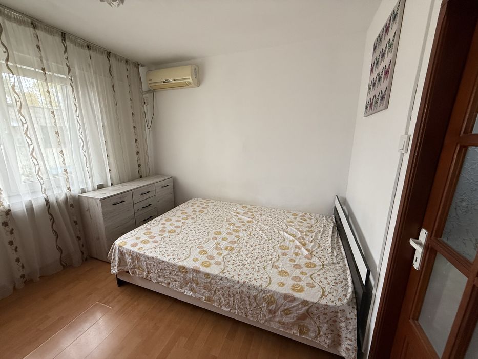 Vând cameră de cămin Lapuș