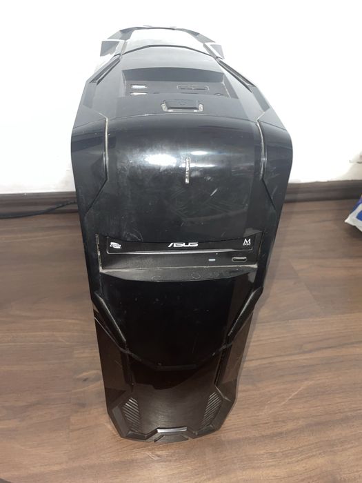 Vand pc pentru gaming