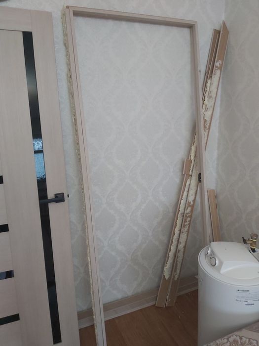 Продаю межкомнатную дверь б/у