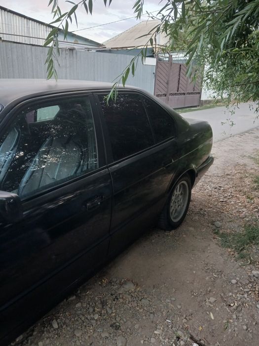 BMW 525 Срочно продается