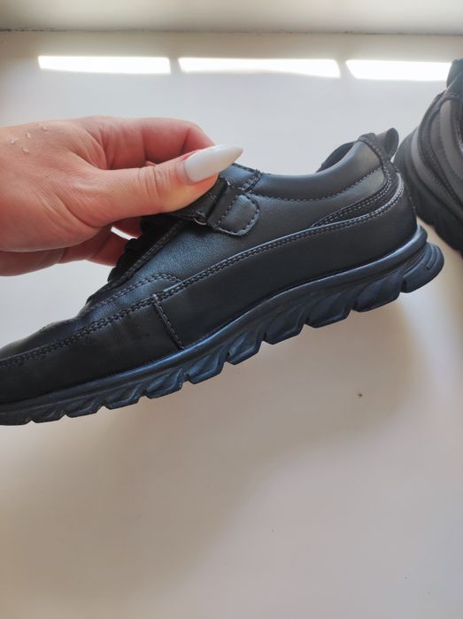 Продам обувь на мальчика