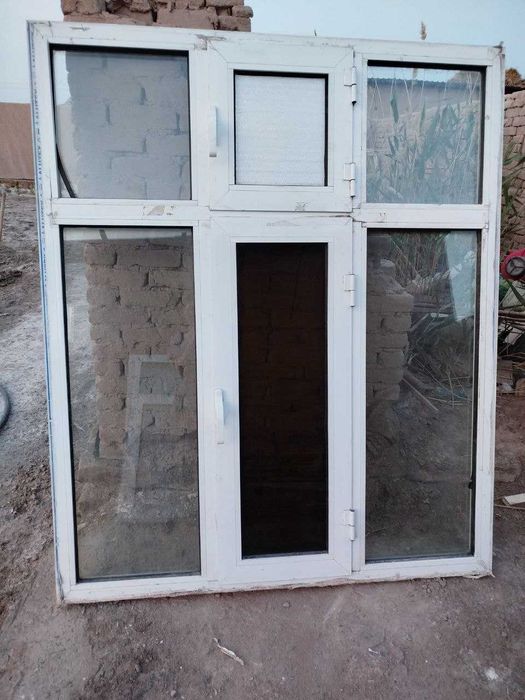 Продаются окна Акфа, двух размеров, большой и маленький.