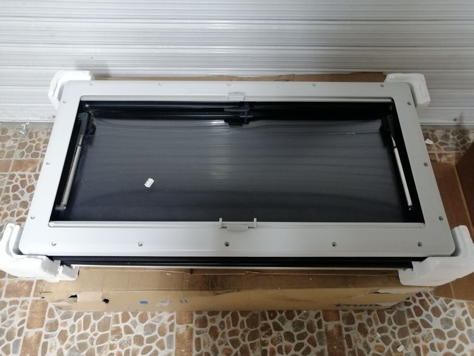 Прозорци  Dometic  за кемпер, каравана или бус , чисто нови.