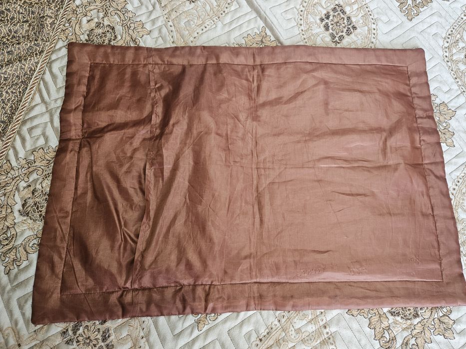 Продам покрывало с наволочками