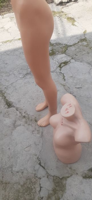 Maniken ayollar kiyimlari uchun