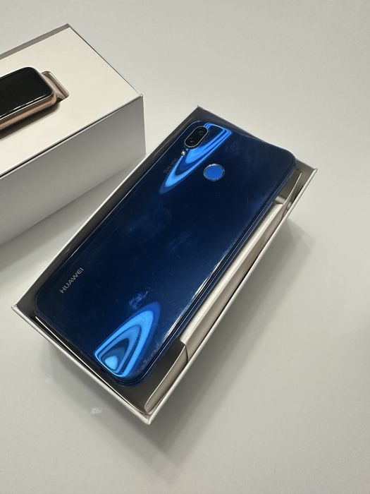 Продам Huawei p20lite