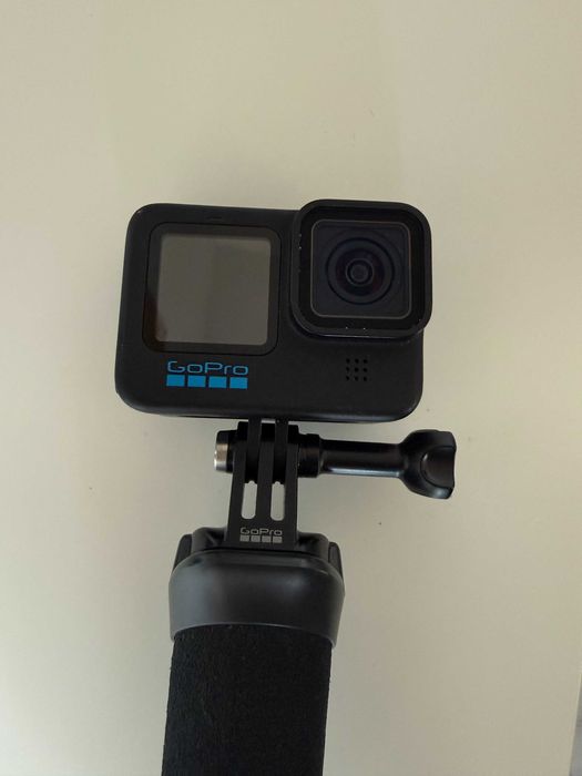 GoPro HERO10 Black + 2 baterii Enduro, încărcător, card și accesorii