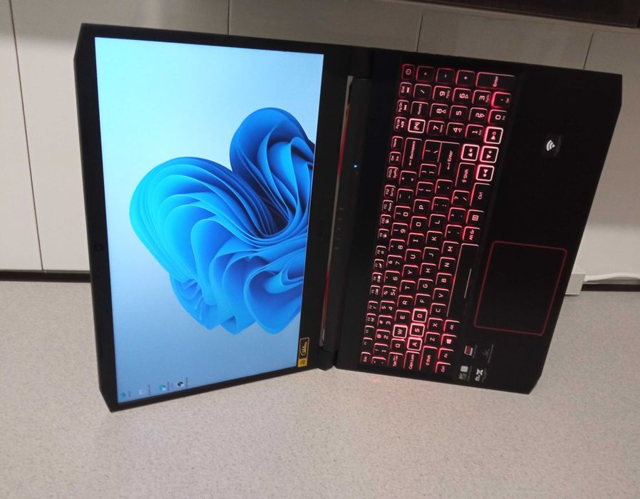 Laptop I7 RTX ULTRA GAMING SSD placa video dedicata NVIDIA 16gb ram