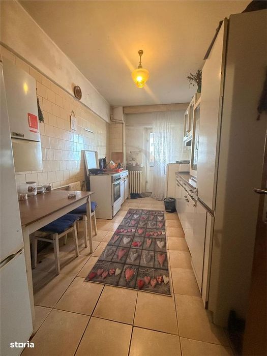 Centru Civic - A . Panu (Judecatorie) , 3 camere  2 bai  76 mp