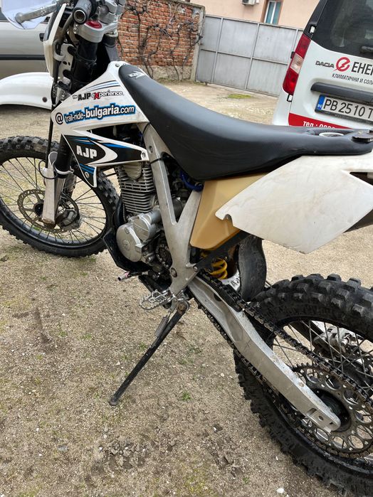 Продавам мотор AJP 250