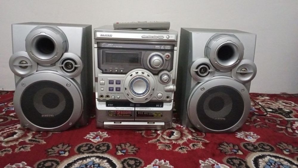 Muzikalniy sentr sotiladi