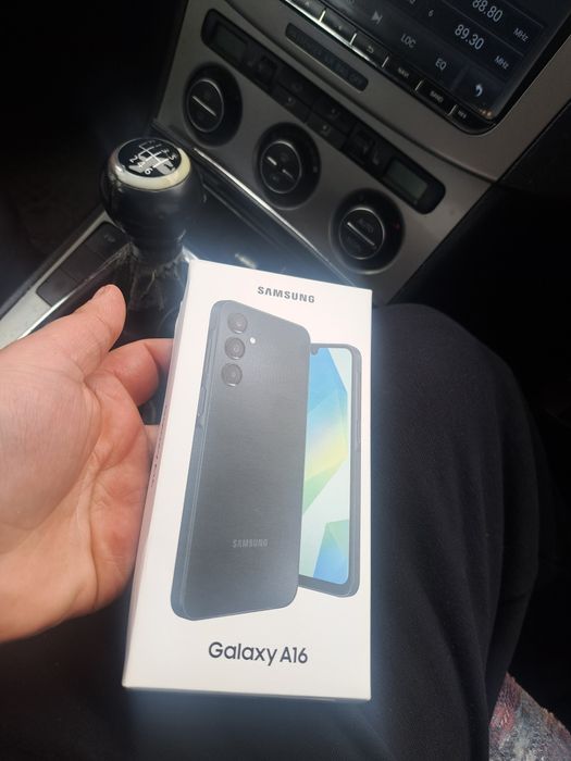 Samung A16 sigilat  si  un oppo A17 sigilat