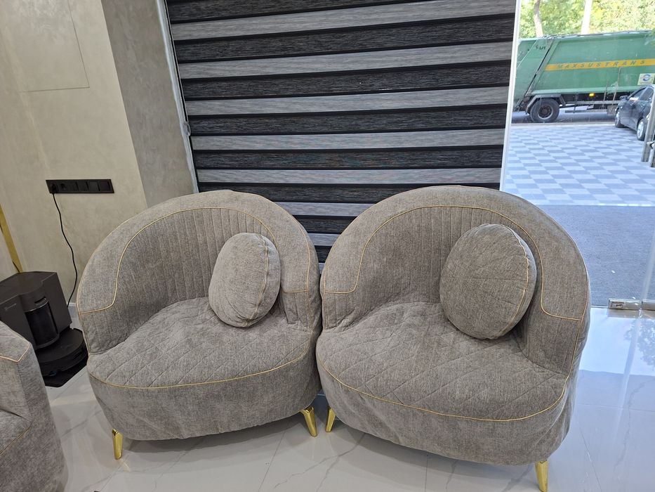 Yumshoq mebel ofislar va mehmonxonalar uchun