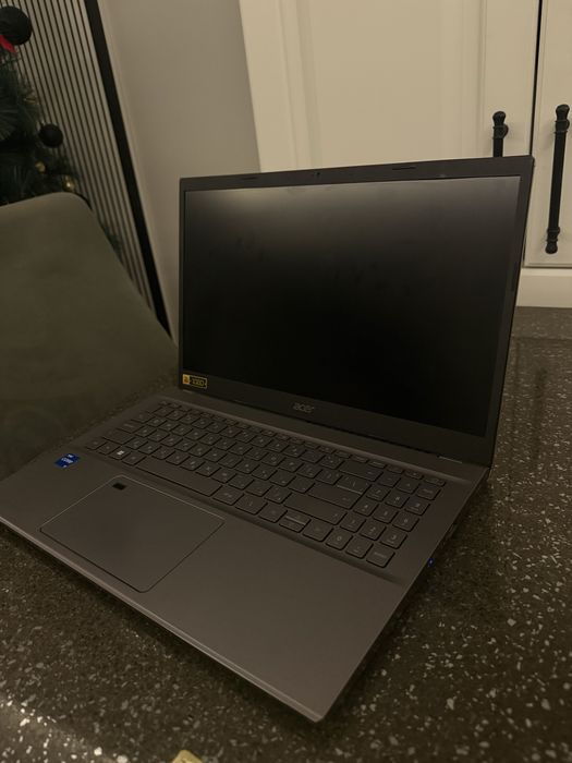 Acer Aspire RTX 2050 intel i5-1240p