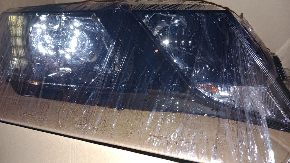 Far dreapta Skoda Octavia III Facelift, cu led