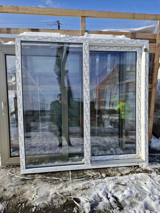 Usi Culisante Usa de intrare