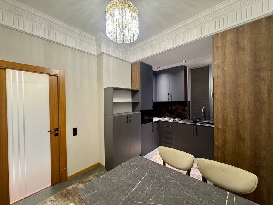 Продается Шикарная двушка, оцените!! 3й этаж. 64м2. Багишамал Сити.