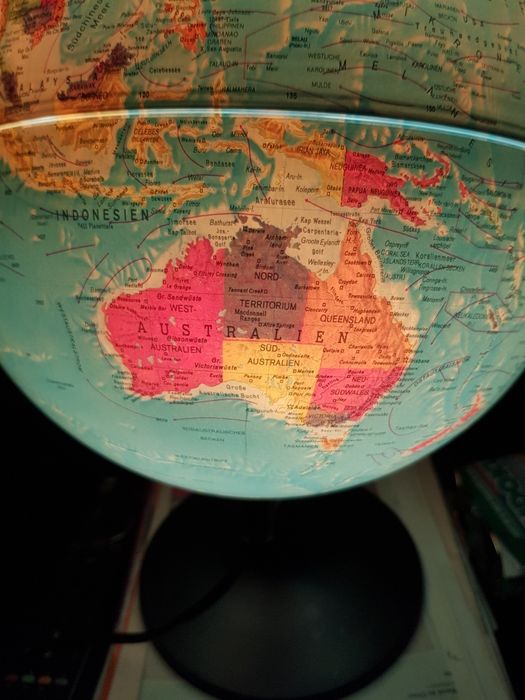 Glob geografic Pământ iluminat