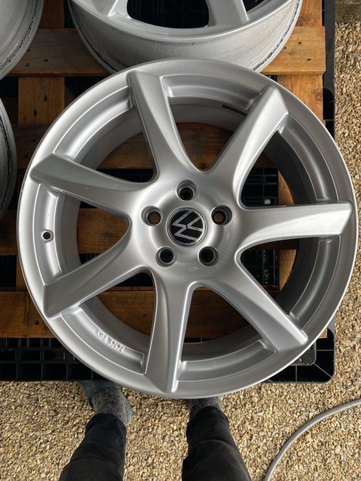 18 цола 5 х 112 мм Мерцедес , Фолксваген , Ауди , Шкода , VW