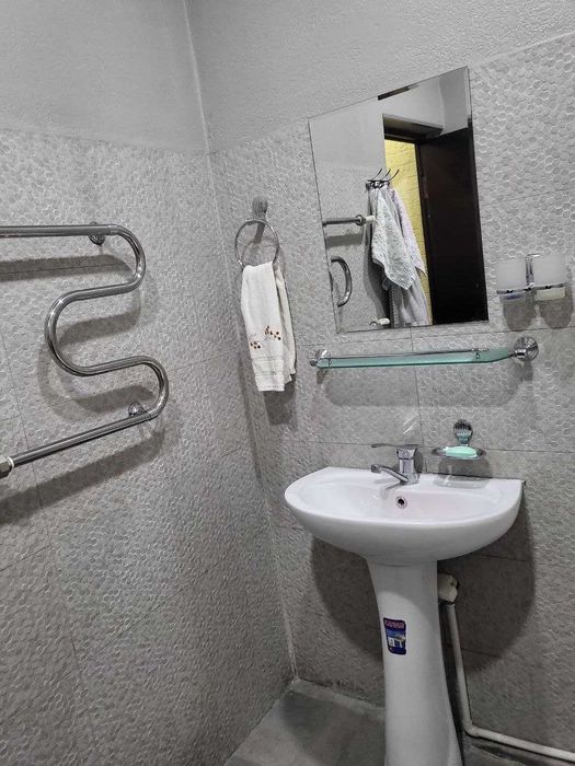 узбум 1хонали 1й этаж новостройка кадастр бор с ремонтом Подключ 40м2;